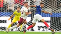 Laporte dalam Radar Barcelona dan Madrid